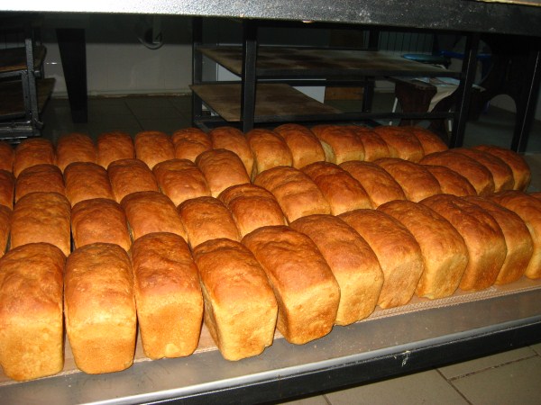 Выпечка хлеба как подовой, так и в формах